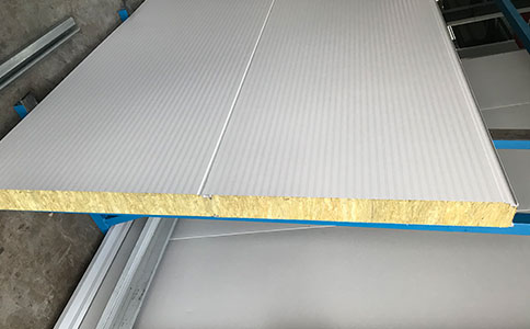 創新產品——橫裝（zhuāng）夾芯板，讓建築（zhù）更穩固