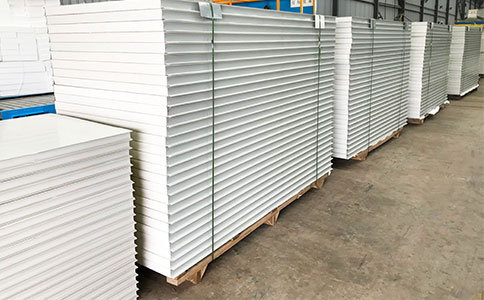 不鏽(xiù)鋼岩(yán)棉夾芯板