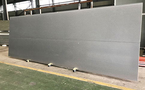 岩棉夾芯橫（héng）裝板